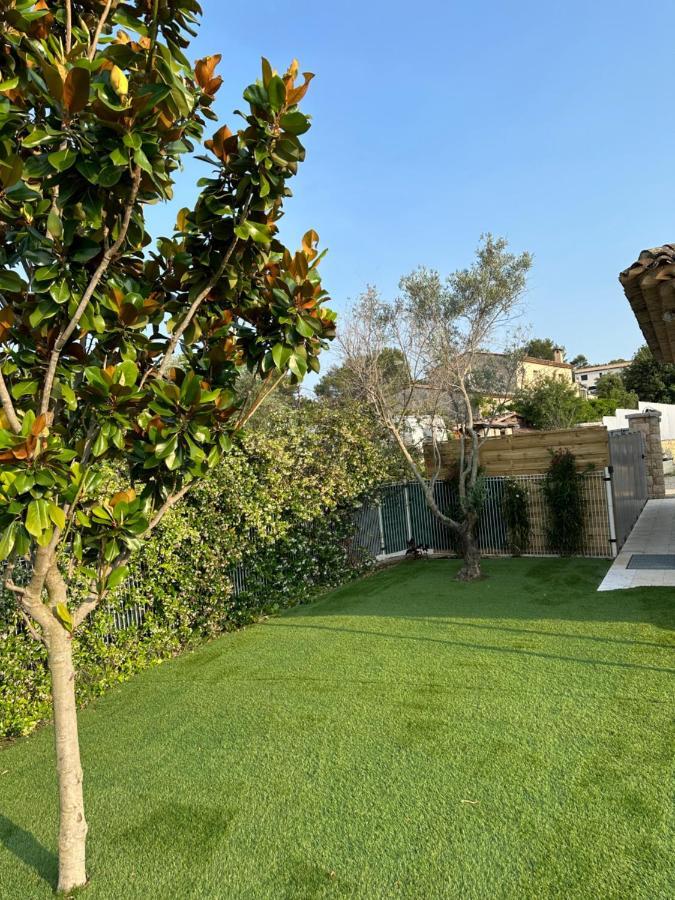Petite maisonette adossee mais independante avec piscine Villa Peymeinade Esterno foto