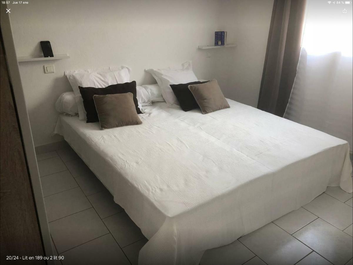 Petite maisonette adossee mais independante avec piscine Villa Peymeinade Esterno foto